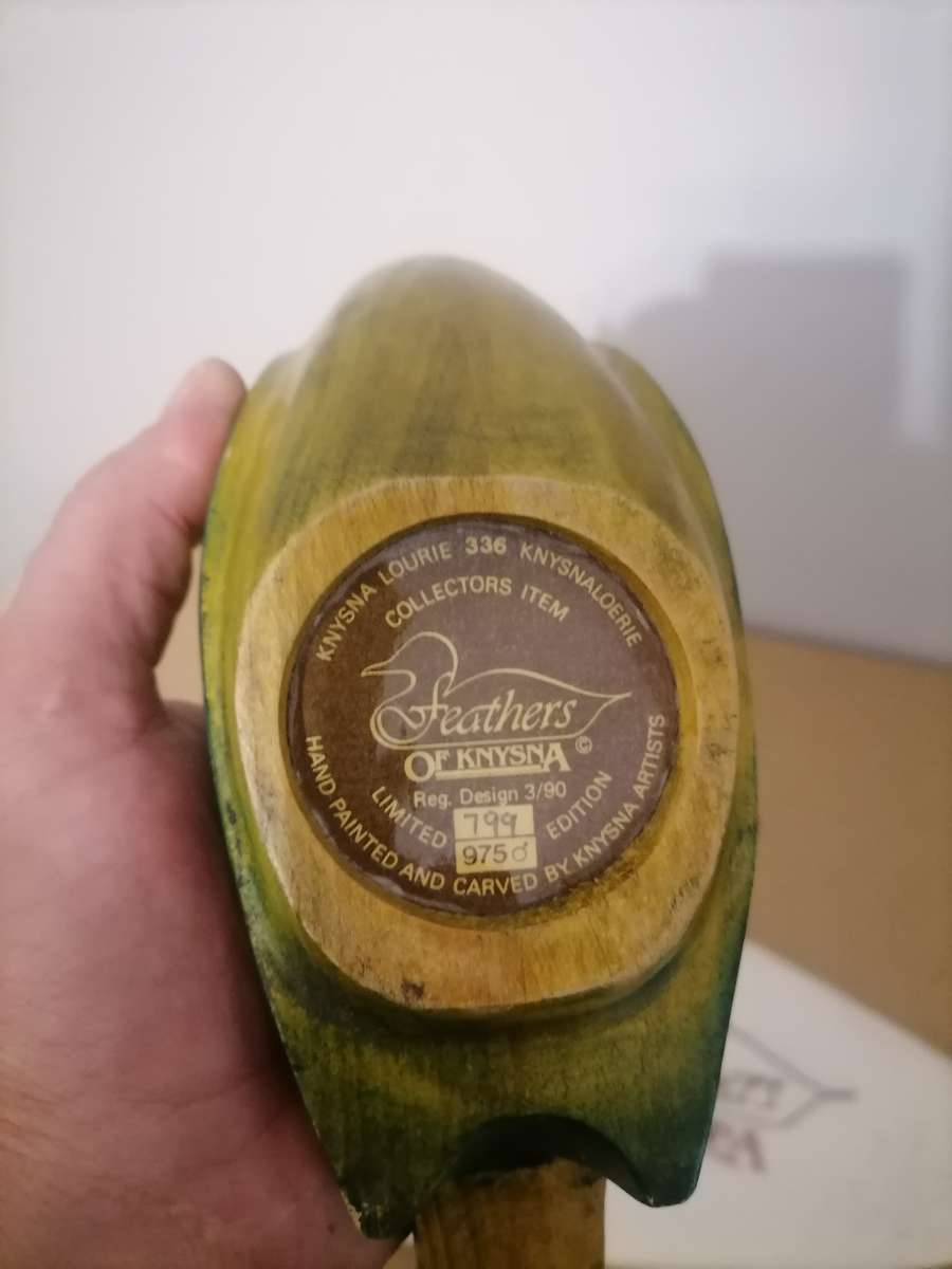 Feathers Gallery Knysna Birds of Africa Lourie Hand Carved Limited Edition - 799/975 - Original Bag