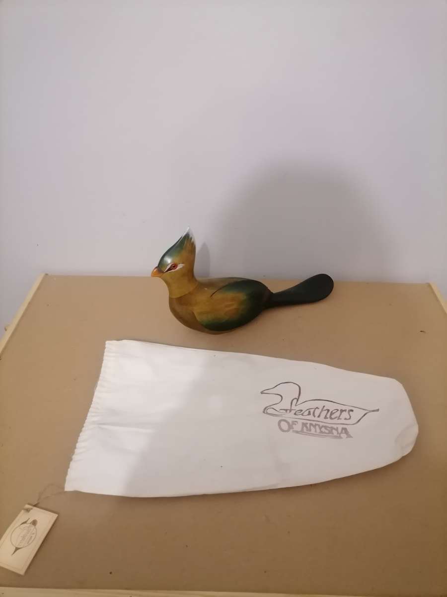 Feathers Gallery Knysna Birds of Africa Lourie Hand Carved Limited Edition - 690/975 - Original Bag