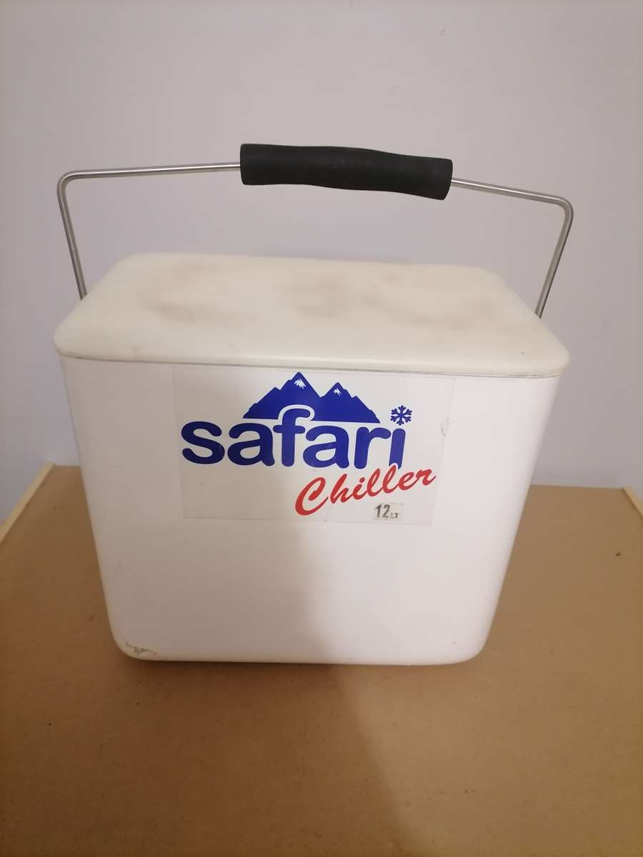 Safari Chiller Fibre Glass Cooler 12l - Good used condition - Cooler Great inside