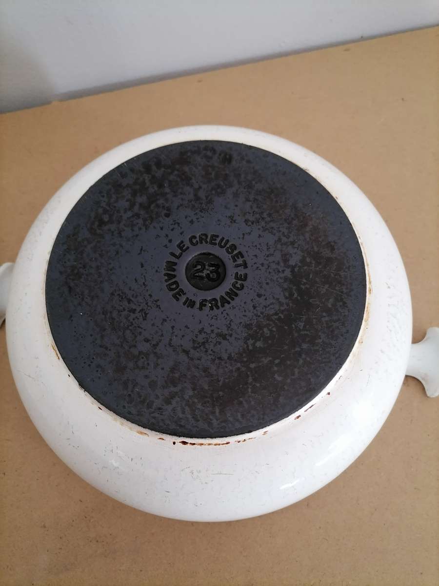 Vintage Le Creuset 23 Enameled Cast Iron Enzo Mari La Mama WHITE Fondue Pot GREAT