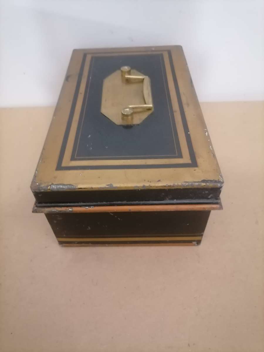 50s vintage black & gold cash tin - British made - LARGE - 31 CM X 19 CM X 12 CM - AMAZING CONDITION