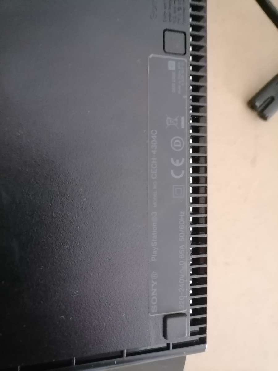 SONY BLACK PLAYSTATION 3 SUPER SLIM 500GB - CECH-4304C - 2 WIRELESS CONTROLLERS - HDMI - POWER SUPPL