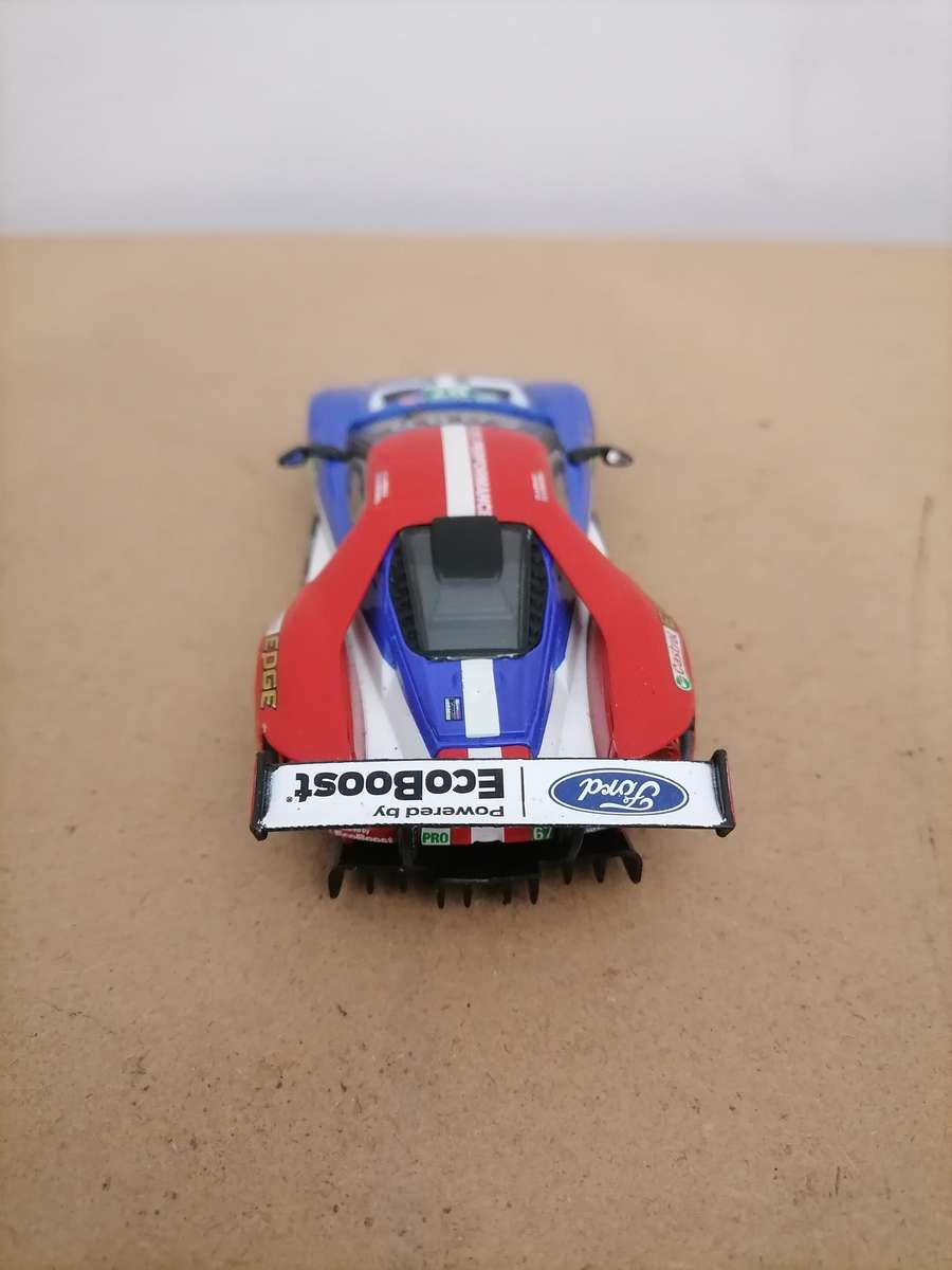 2017 My bburago 1:32 Ford gt race car wec 1:32 Scale - Die Cast - Perfect CONDITION