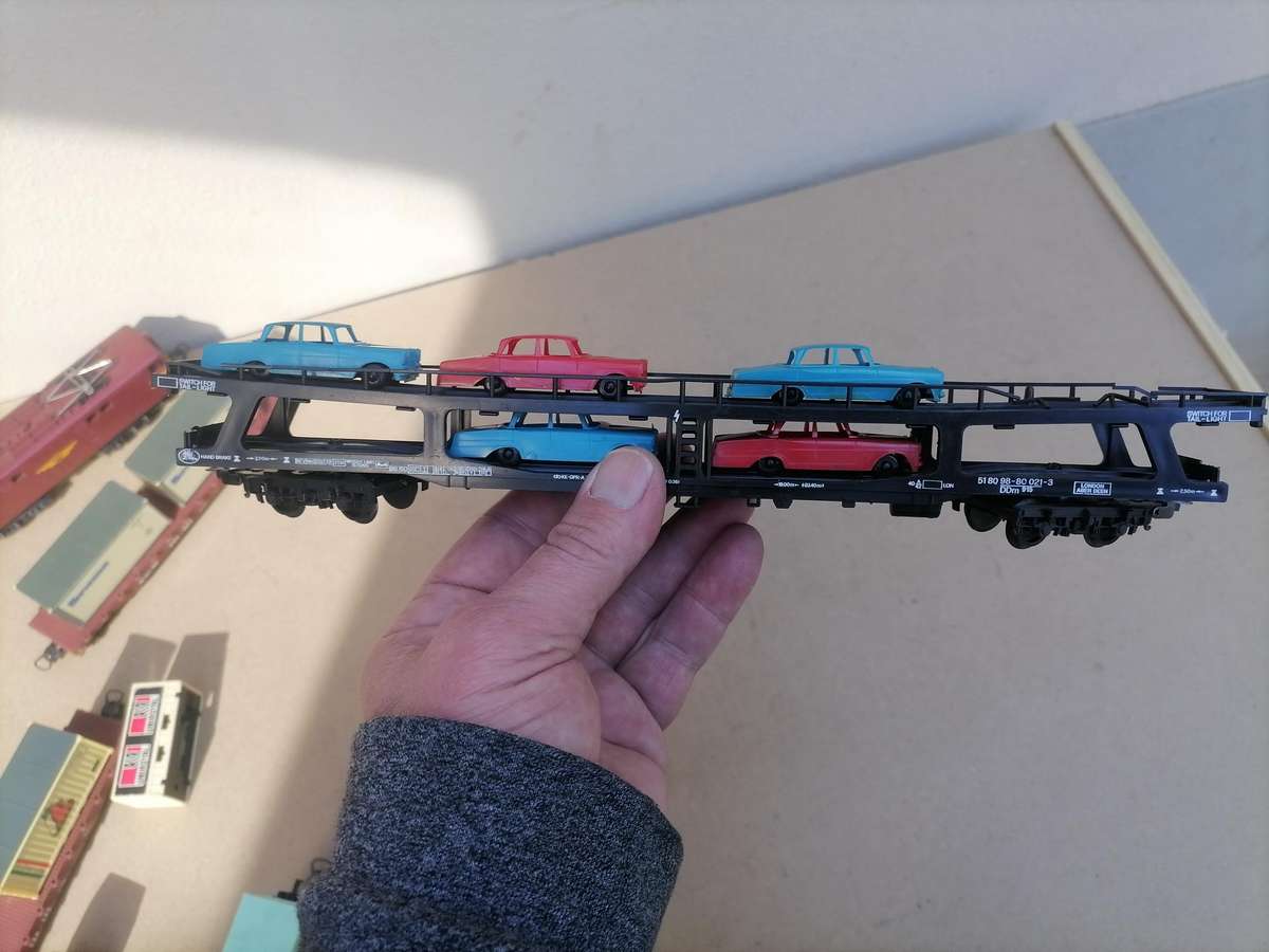 LIMA HO: Mercedes Car Carrier with Load of 5 Cars in very good condition used - MADE IN ITALY