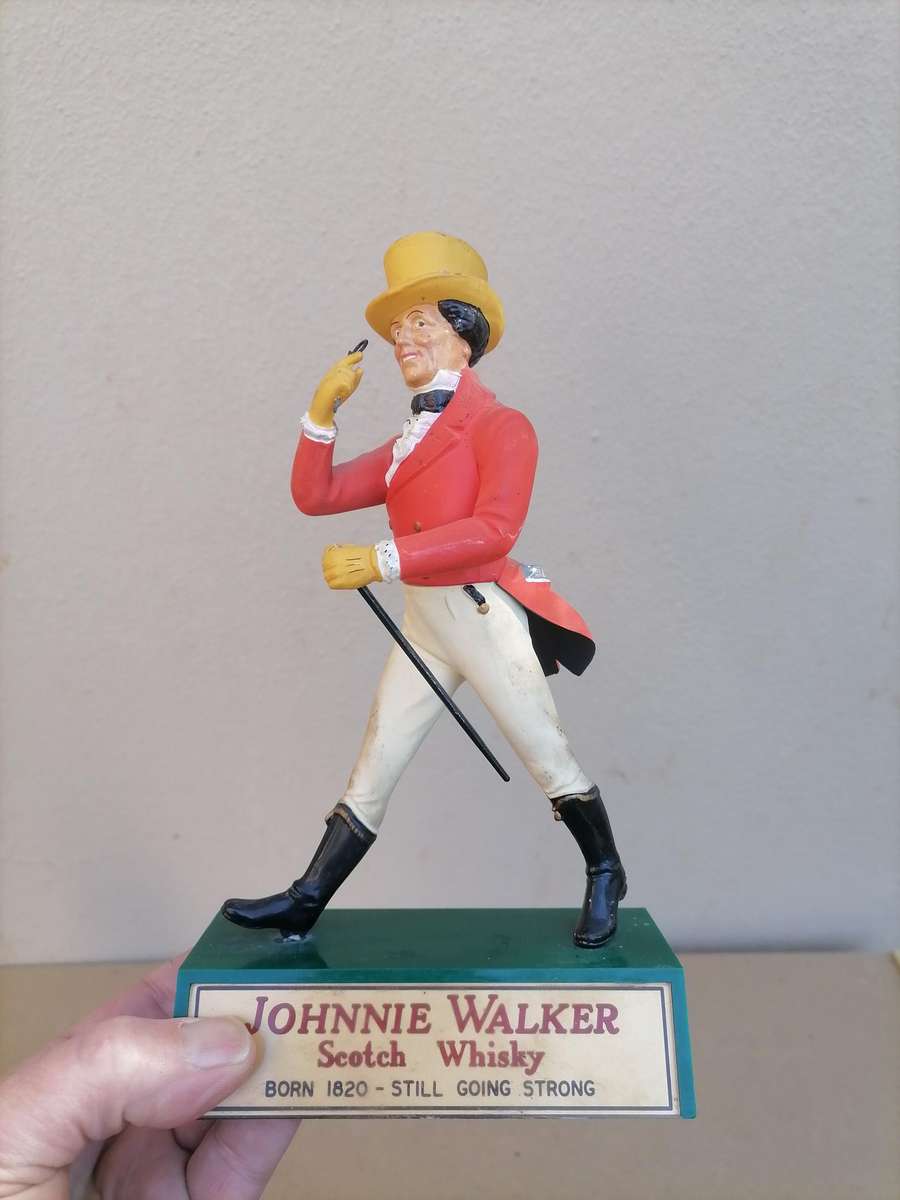 1950"JOHNNIE WALKER" Old Scotch Whisky Vintage Bar Display Advertising Figure Plastic Statue 21 CM