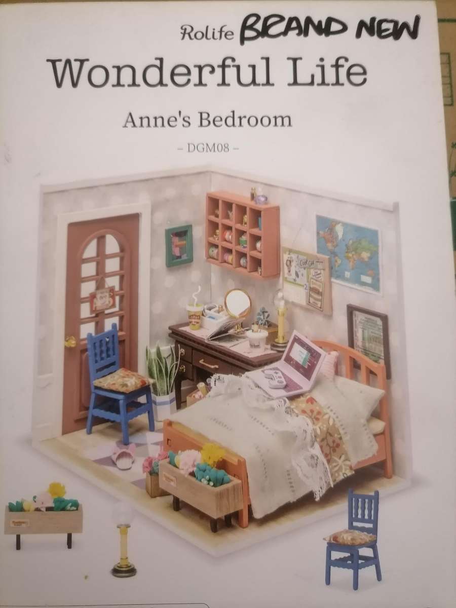 Annes Bedroom DIY Miniature Dollhouse - DGM08