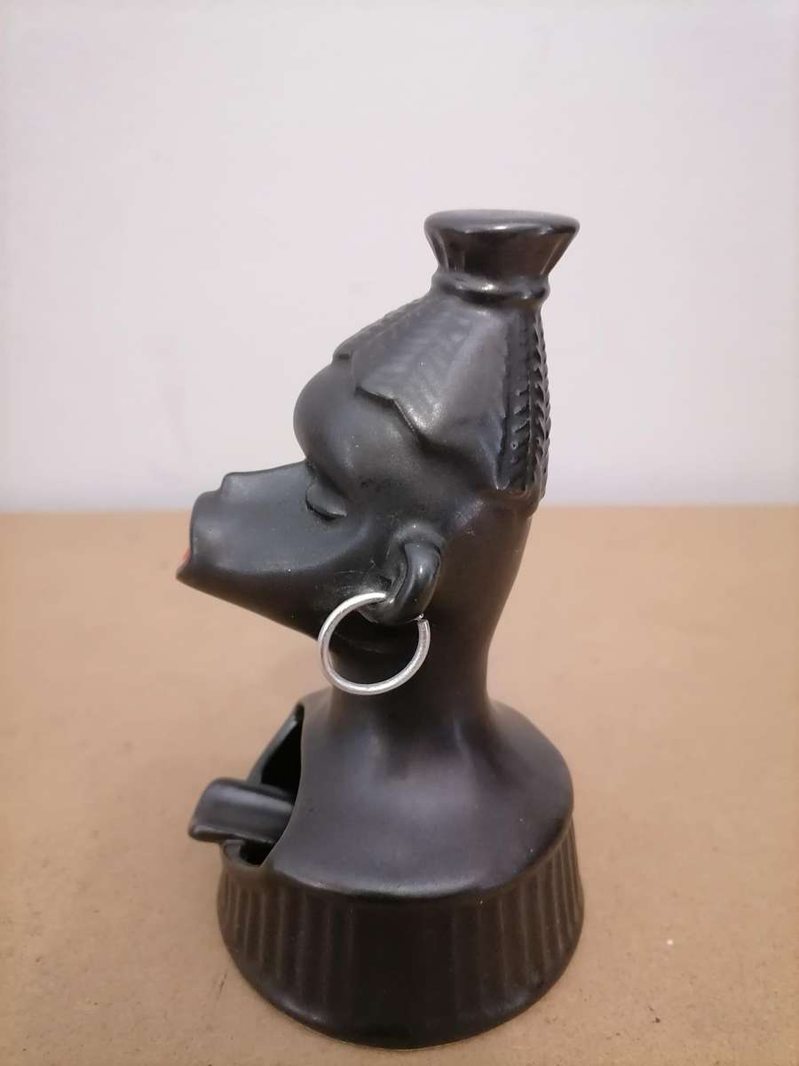 BLACK AMERICANA CERAMIC FIGURINE ASHTRAY VINTAGE AFRICAN WOMAN BLOWS SMOKE!! - AMAZING CONDITION