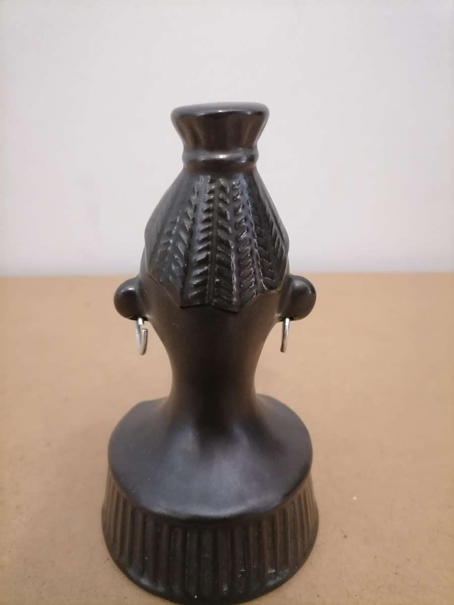 BLACK AMERICANA CERAMIC FIGURINE ASHTRAY VINTAGE AFRICAN WOMAN BLOWS SMOKE!! - AMAZING CONDITION