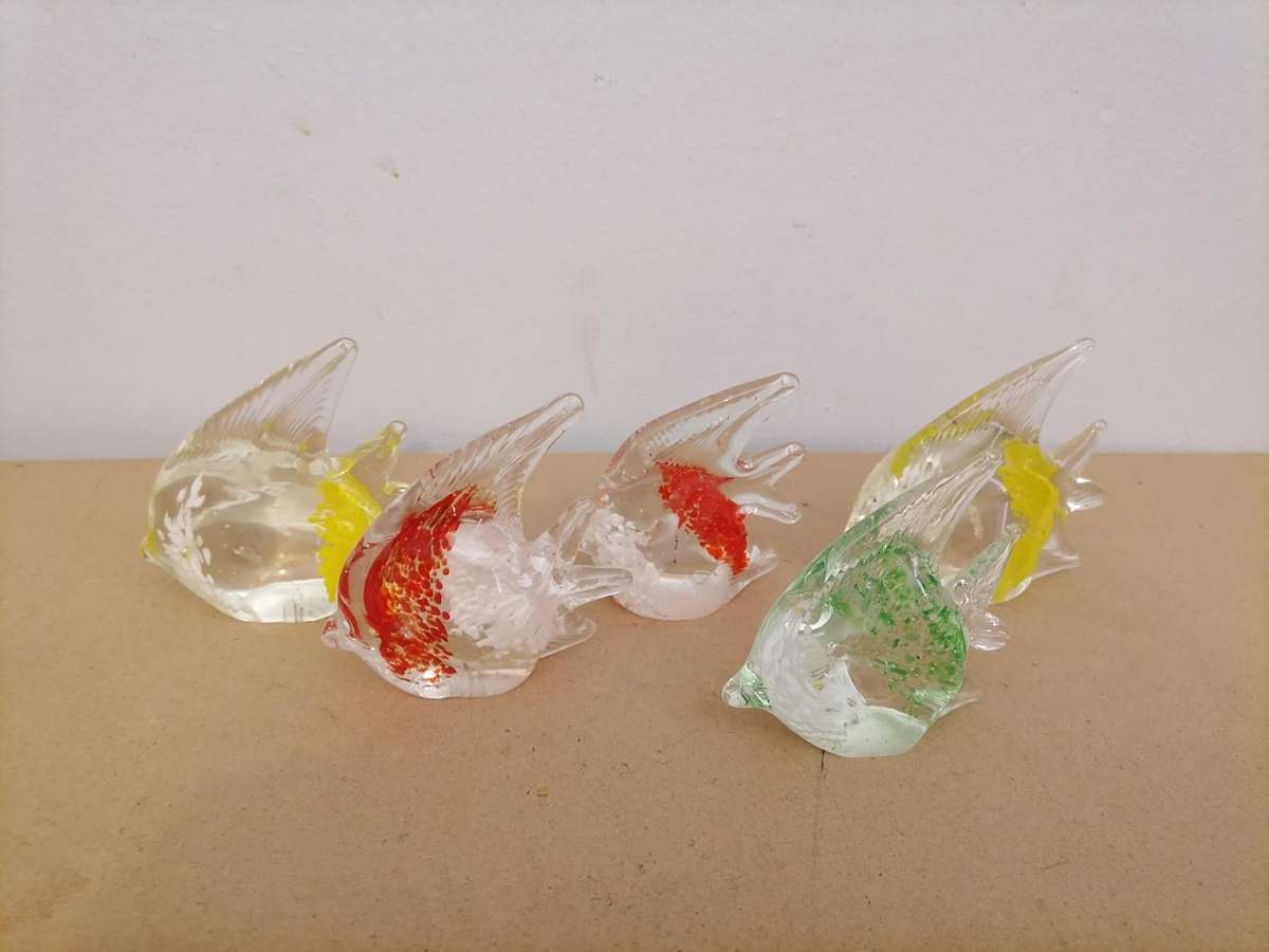 Murano Style Art Glass 2 Yellow 2 Red 1 Green White Hand Blown Angel Fish Paperweight 5pc