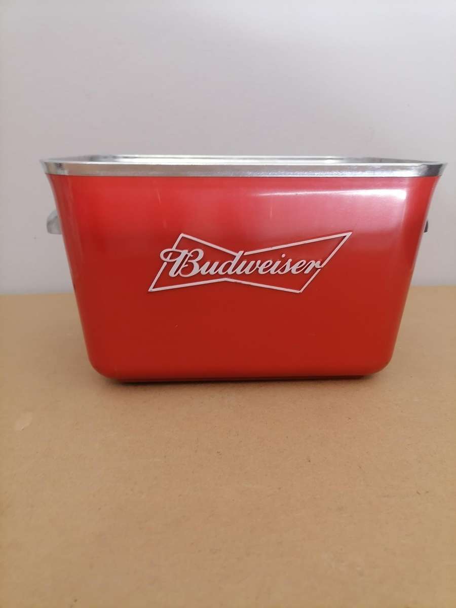 Vintage BUDWEISER Red & Chrome Hard Plastic Six Pack Cooler server