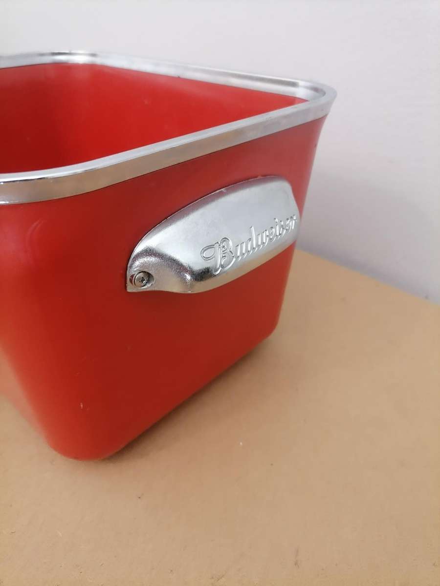 Vintage BUDWEISER Red & Chrome Hard Plastic Six Pack Cooler server