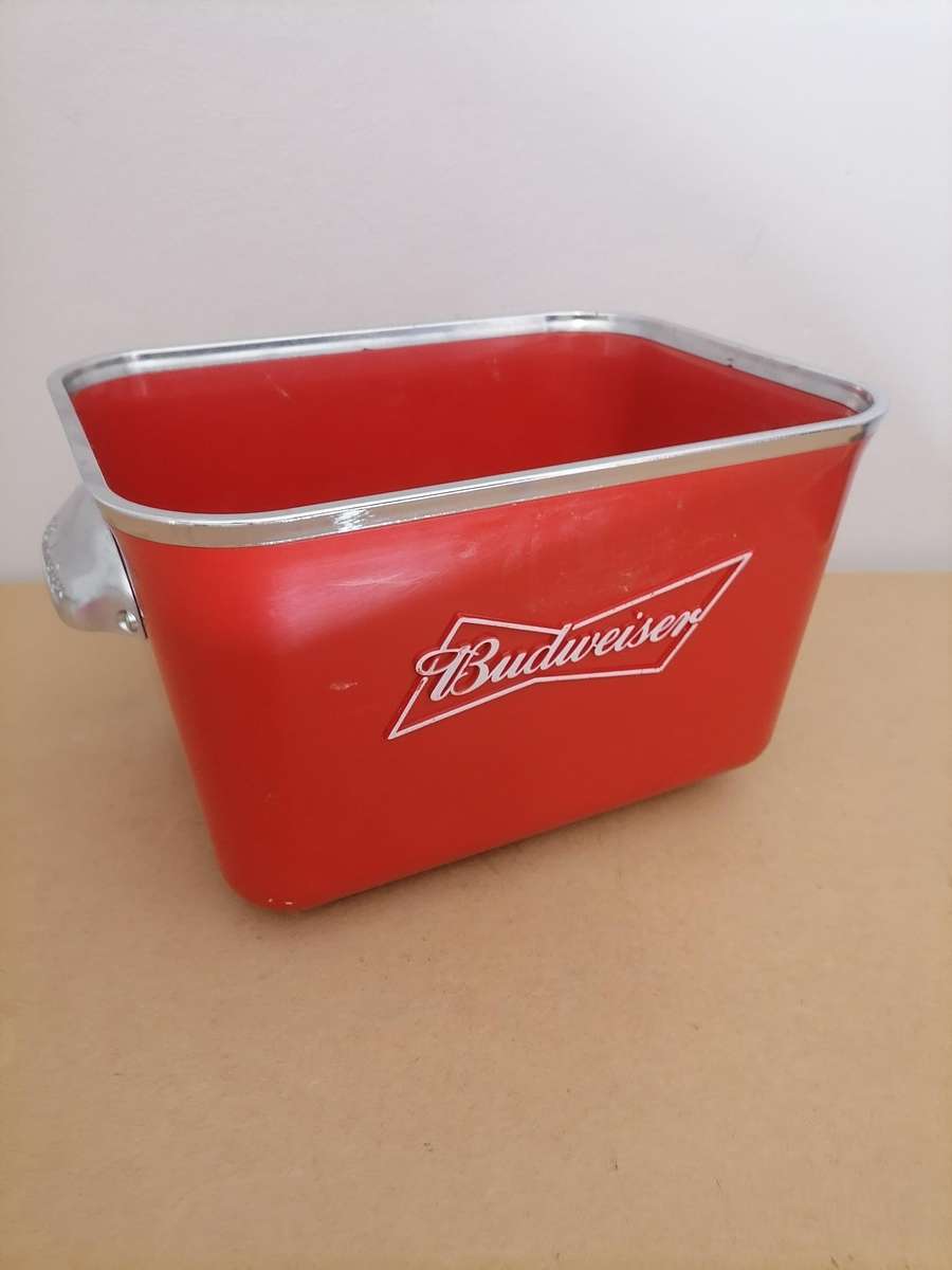 Vintage BUDWEISER Red & Chrome Hard Plastic Six Pack Cooler server