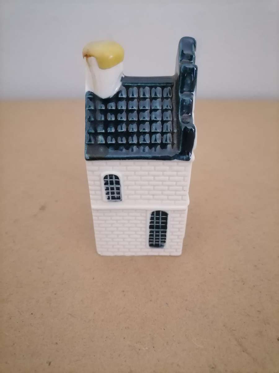 Vintage KLM Delft House 22 Blue and White Bols Miniature Ceramic Vintage Collectible Bottle - Sealed