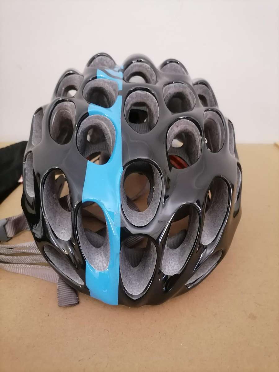 LIKE New Catlike Whisper Plus Cycling Helmet