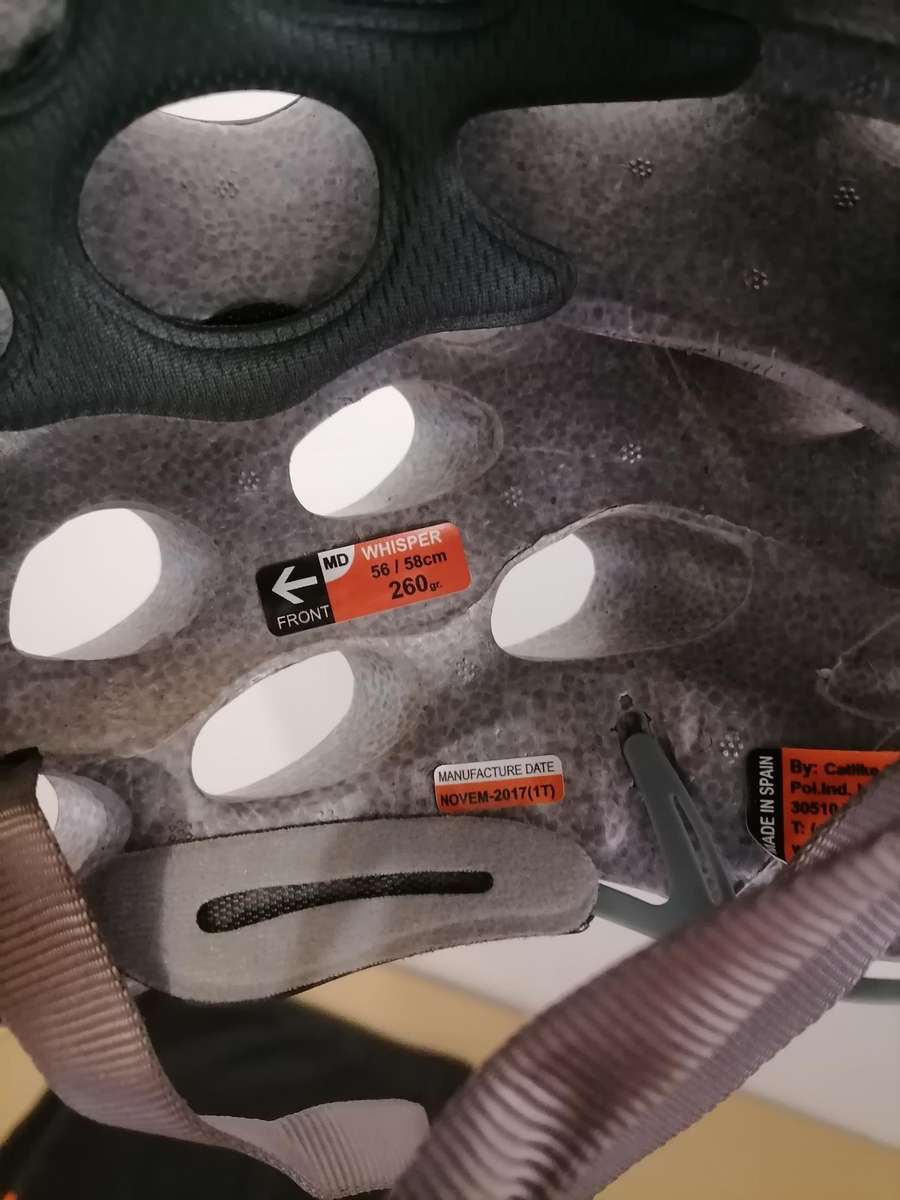 LIKE New Catlike Whisper Plus Cycling Helmet