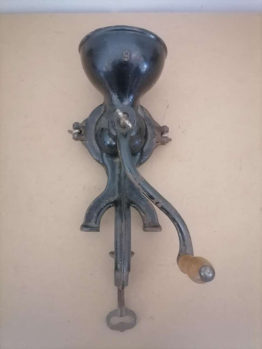 Antique Husqvarna coffee grinder No 9 - MADE IN SWEDEN - 100% WORKING