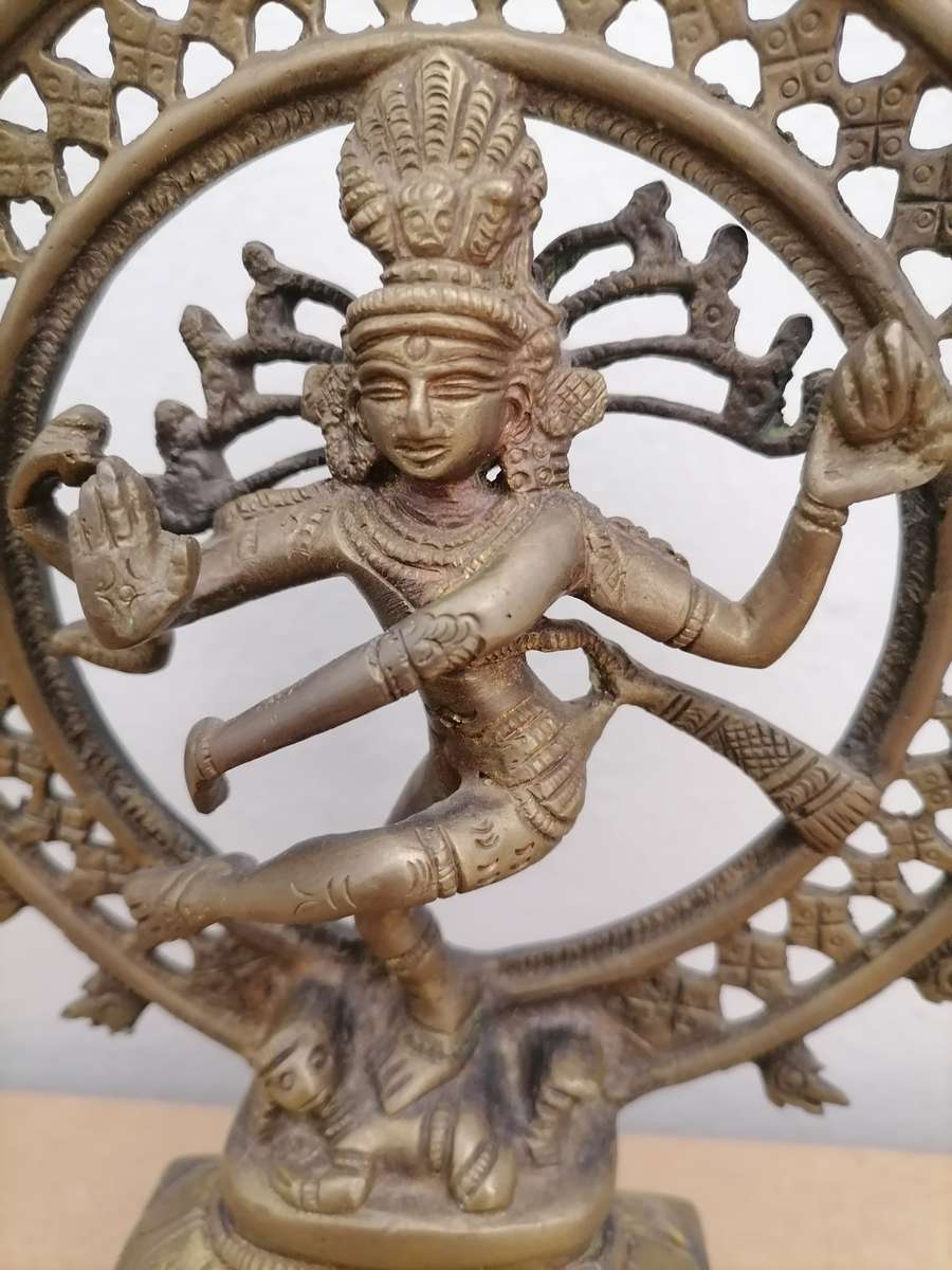 Statue of shiva nataraja, lord of dance isolated - SOLID BRONZE STATUE - 22CM H X 18 CM CIRCLE