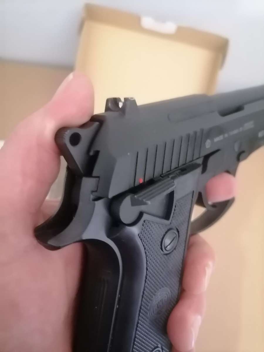 177 BB KWC Taurus PT92 Co2 Blow Back Air Pistol - New