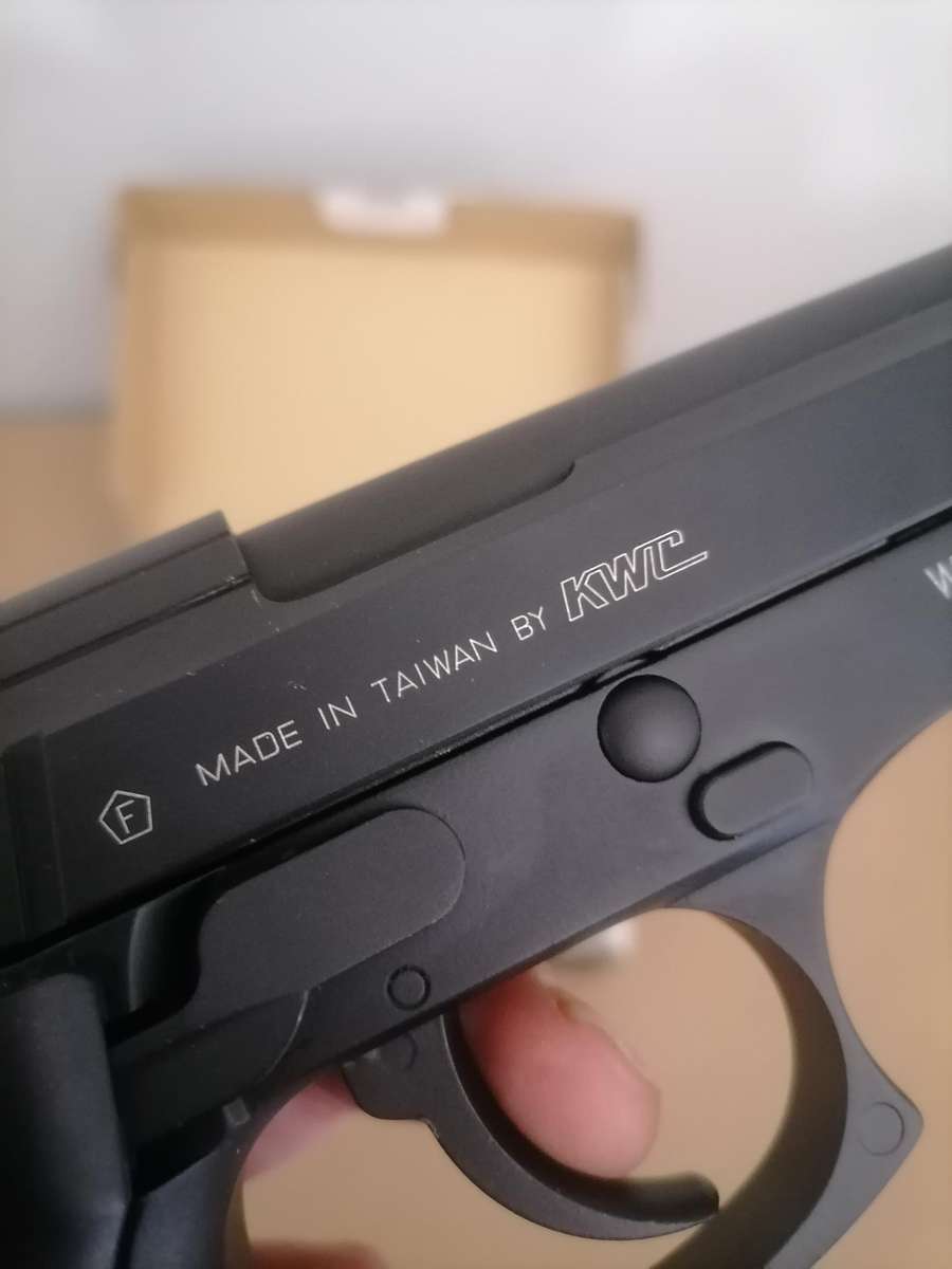 177 BB KWC Taurus PT92 Co2 Blow Back Air Pistol - New