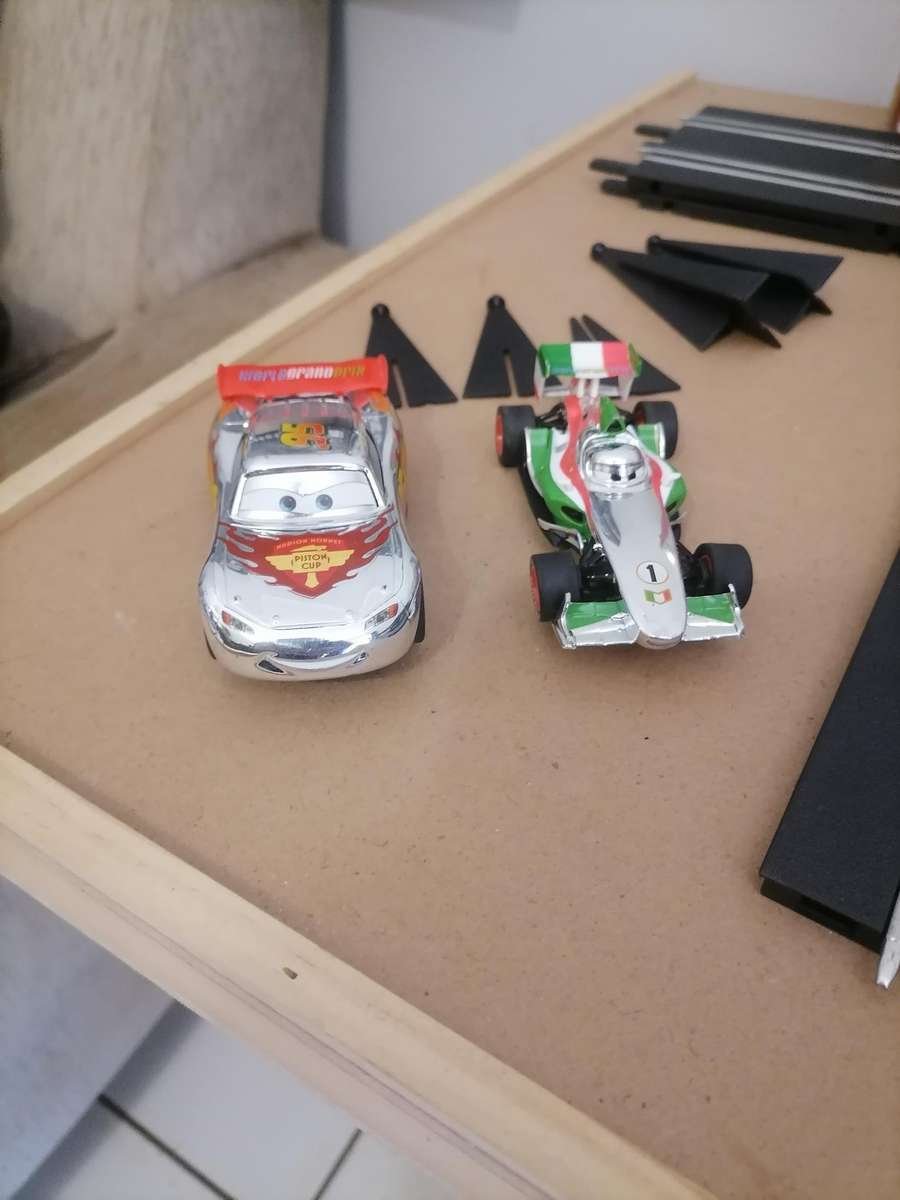 Silver Racer Series Disney Pixar Cars 1:43 Scale Carrera Slot Car Racing System - 100% COMPLETE WORK