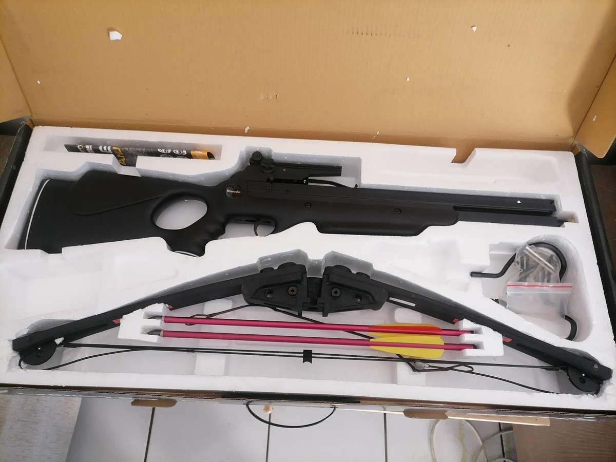 Guerrilla Lamster Crossbow 150lbs - NEW  WORLD SHOP DISPLAY LIKE NEW DEMO MODEL