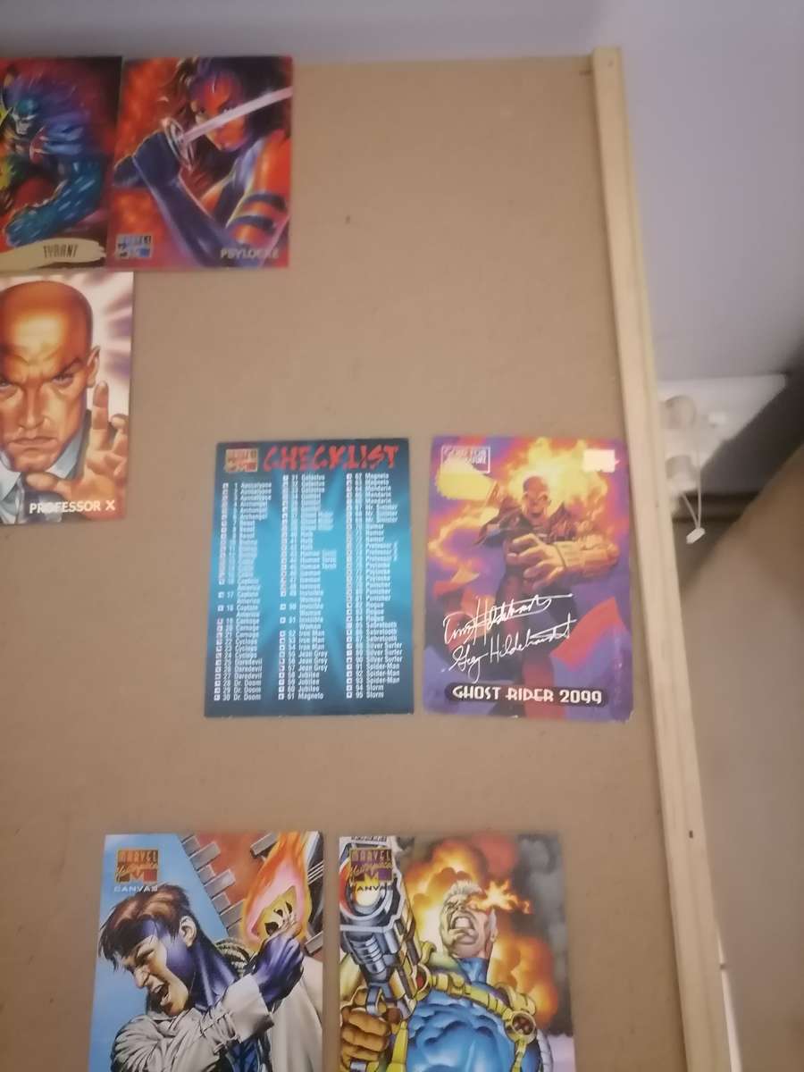 39 Huge bundle - 1995 Marvel Masterpiece Cards - VG+ WITH LIMITED EDITION CANVAS CARDS