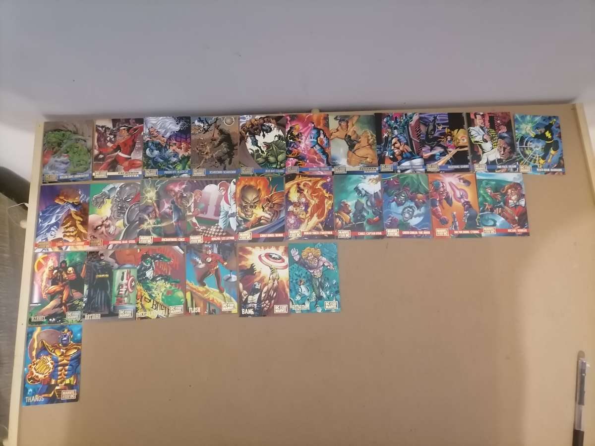 28 - 1995 DC COMICS VERSUS MARVEL - VG+ AMAZING CONDITION