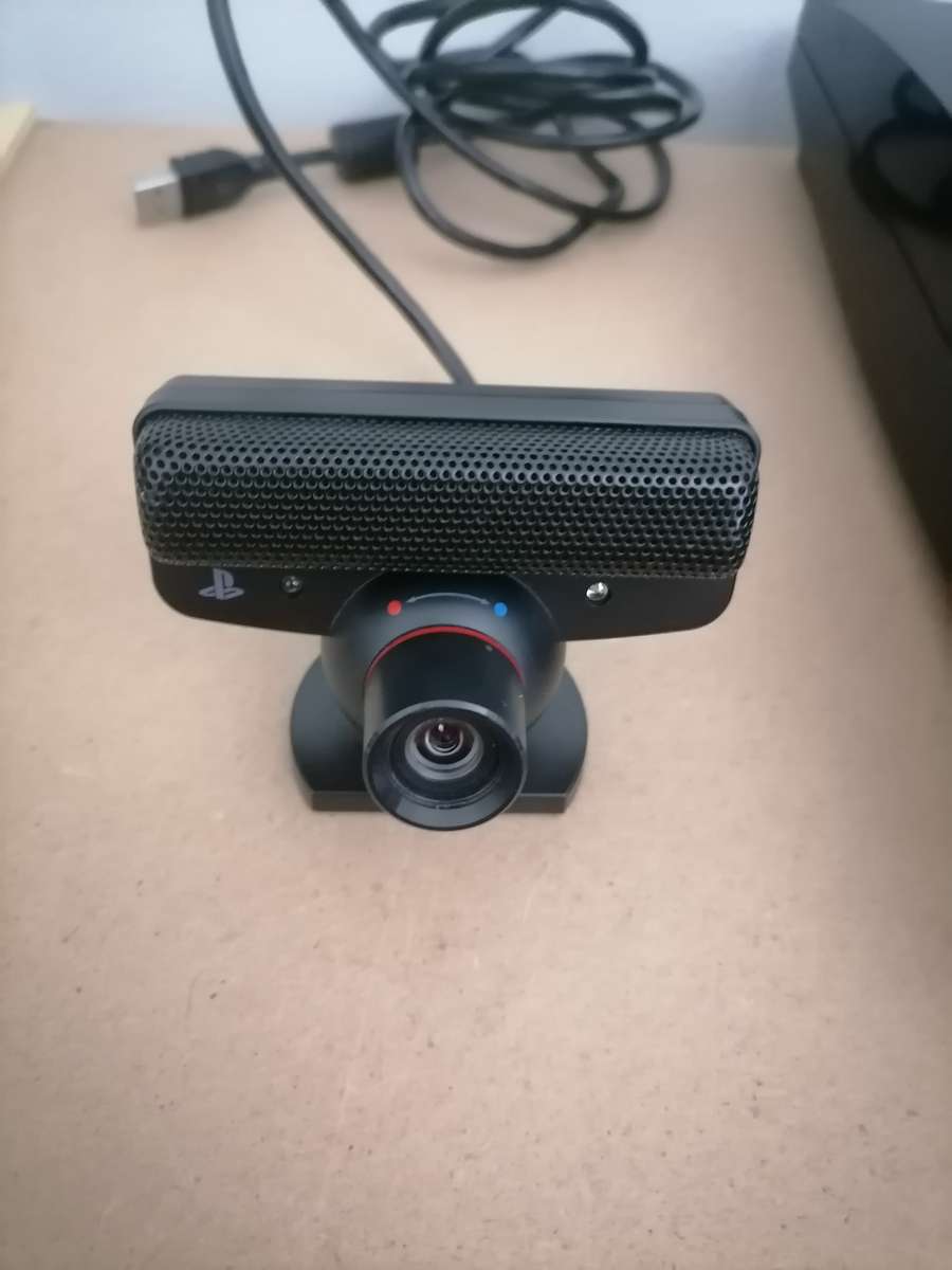 PS3 BUNDLE -  CONSOLE 320 GB WITH REMOTE, CAMERA, MOVE ATTACHMENTS WITH GAME - 100% WORKING