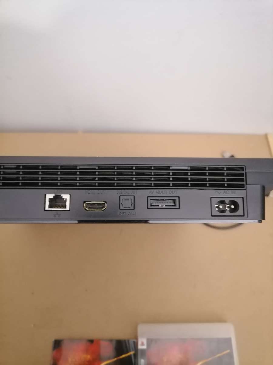 PS3 BUNDLE -  CONSOLE 320 GB WITH REMOTE, CAMERA, MOVE ATTACHMENTS WITH GAME - 100% WORKING