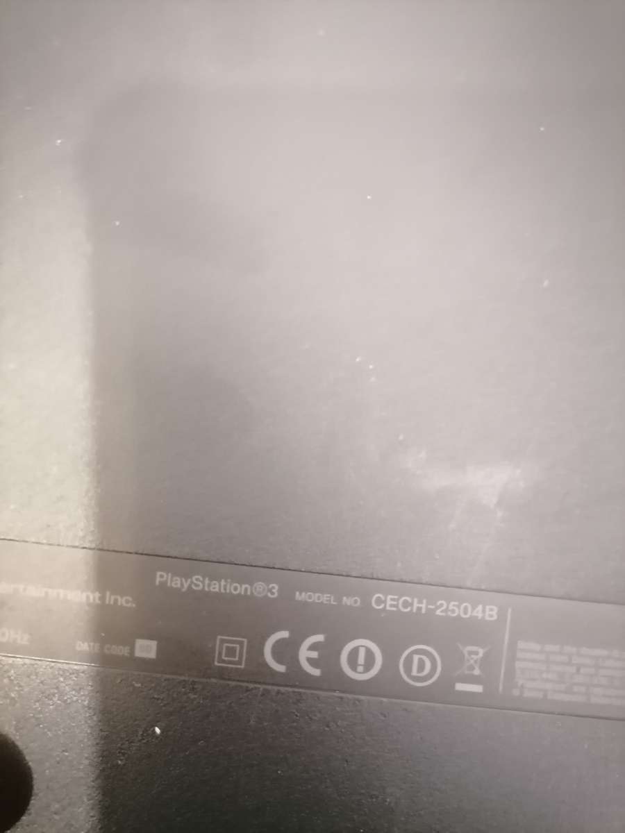 PS3 BUNDLE -  CONSOLE 320 GB WITH REMOTE, CAMERA, MOVE ATTACHMENTS WITH GAME - 100% WORKING