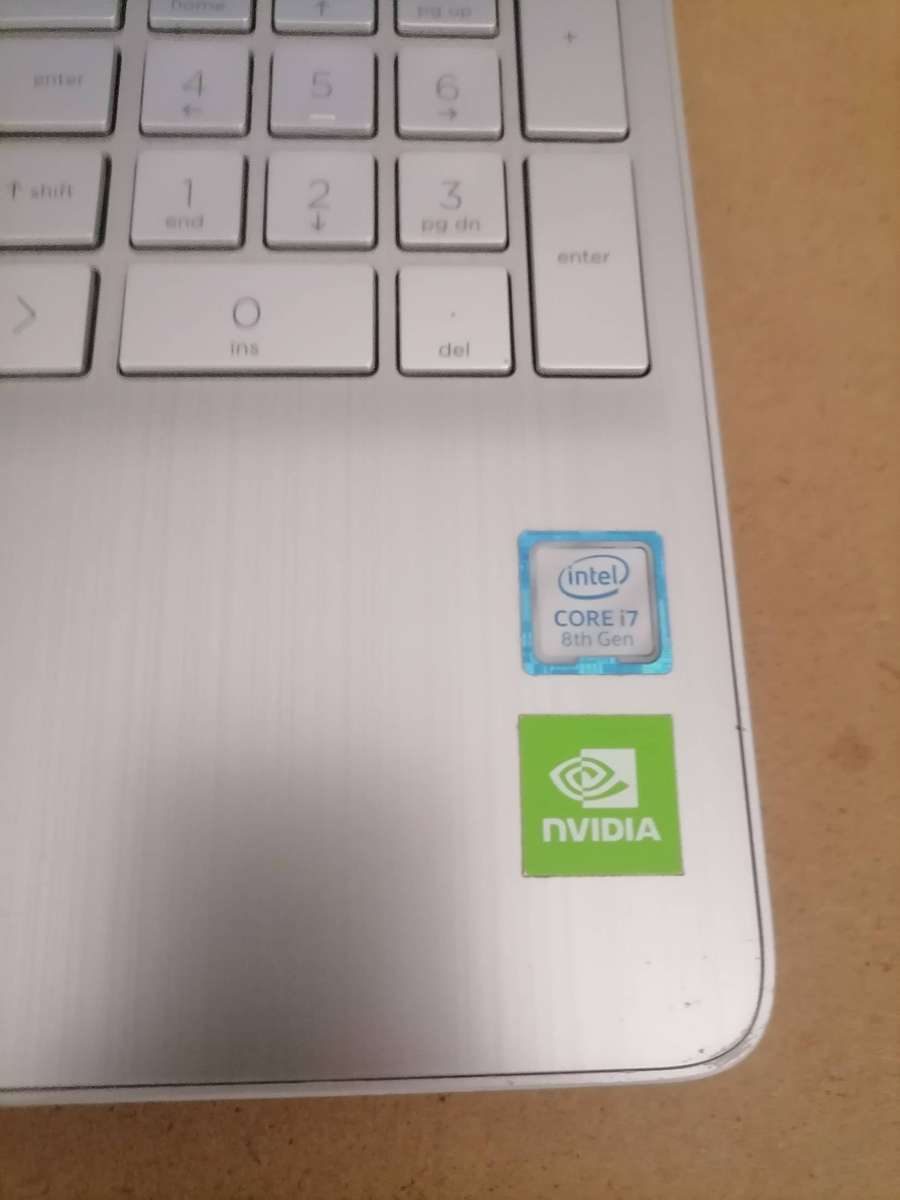 HP 15 MODEL - i7-8565U - 512 SSD + 2TB HDD - NVIDIA® GeForce® MX250 4GB - 20 GB RAM - WIN 10 PR