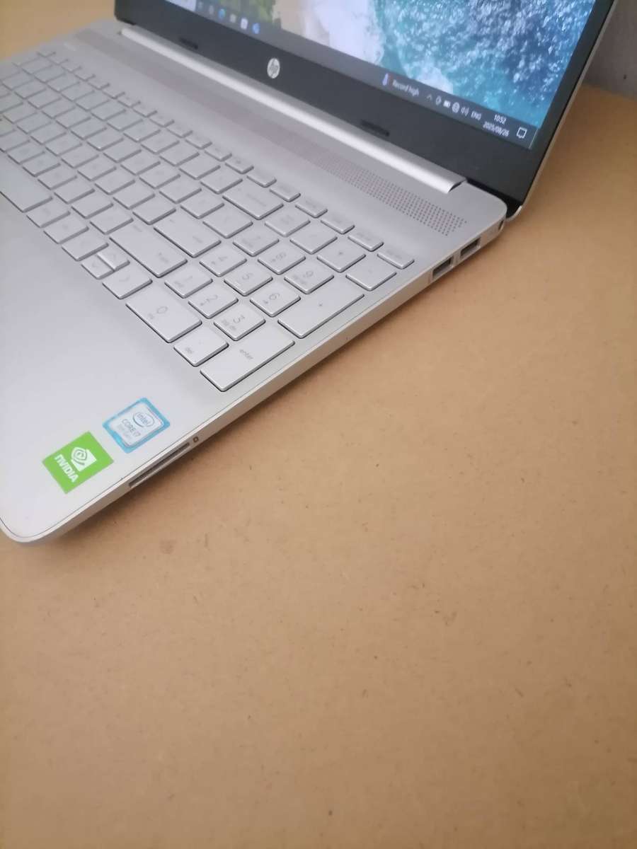 HP 15 MODEL - i7-8565U - 512 SSD + 2TB HDD - NVIDIA® GeForce® MX250 4GB - 20 GB RAM - WIN 10 PR