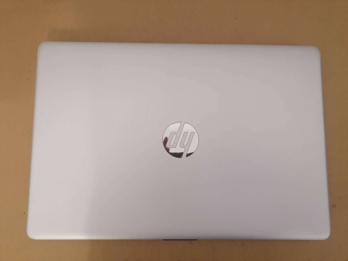 HP 15 MODEL - i7-8565U - 512 SSD + 2TB HDD - NVIDIA® GeForce® MX250 4GB - 20 GB RAM - WIN 10 PR