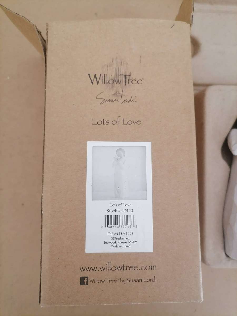 Willow Tree  Lots of Love - BRAND NEW IN THE ORIGINAL BOX