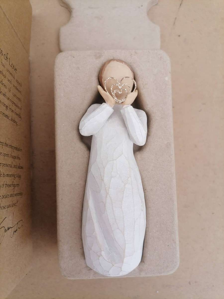 Willow Tree  Lots of Love - BRAND NEW IN THE ORIGINAL BOX