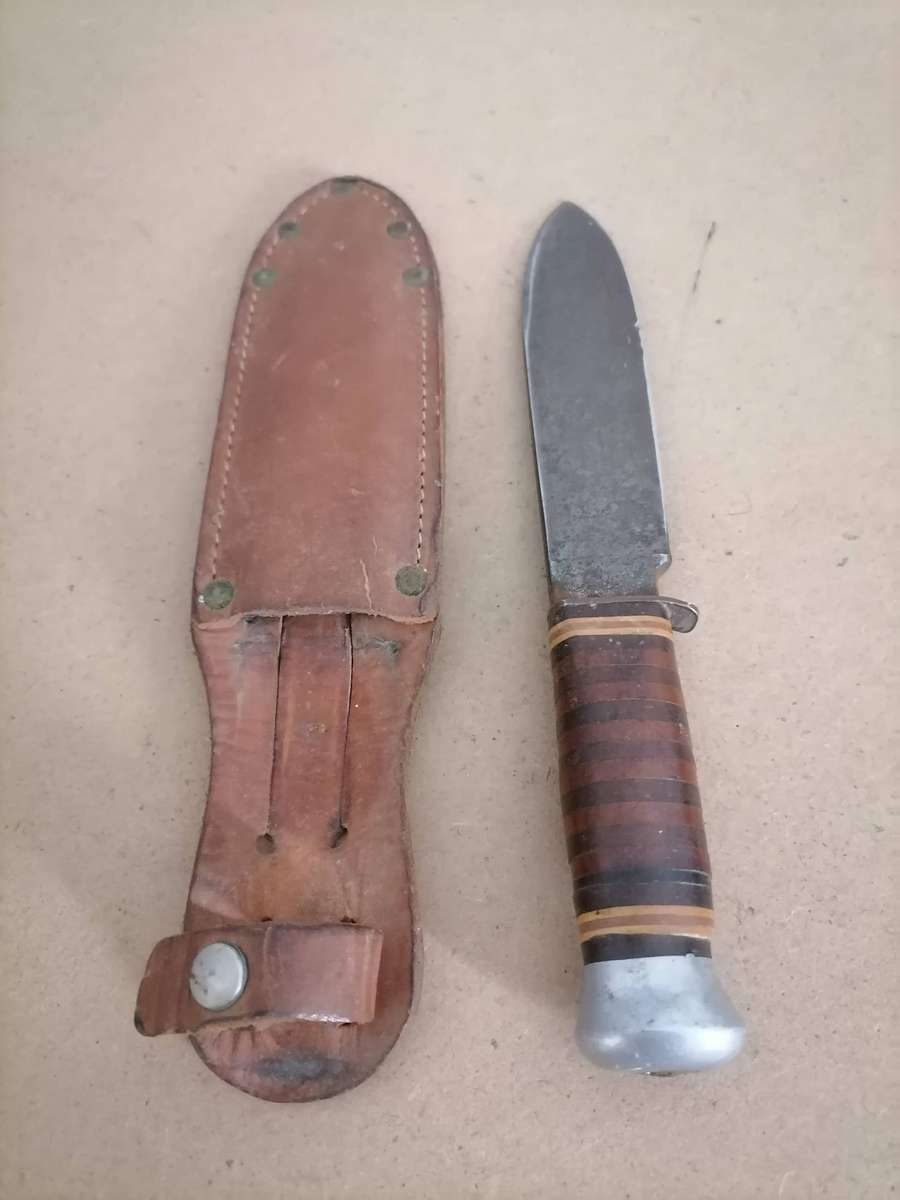 1940's - 1950's - Vintage C. Jul Herbertz German Soligen Rosterei Fixed Knife W/ Leather Sheath