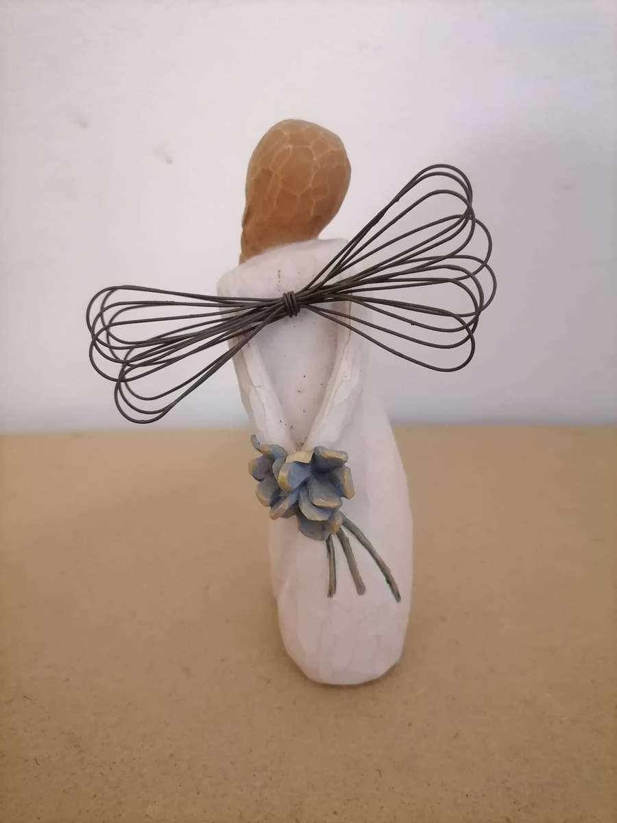 2002 Susan Lordi 5 1/4-Inch Willow Tree Figure "Thank You - AMAZING