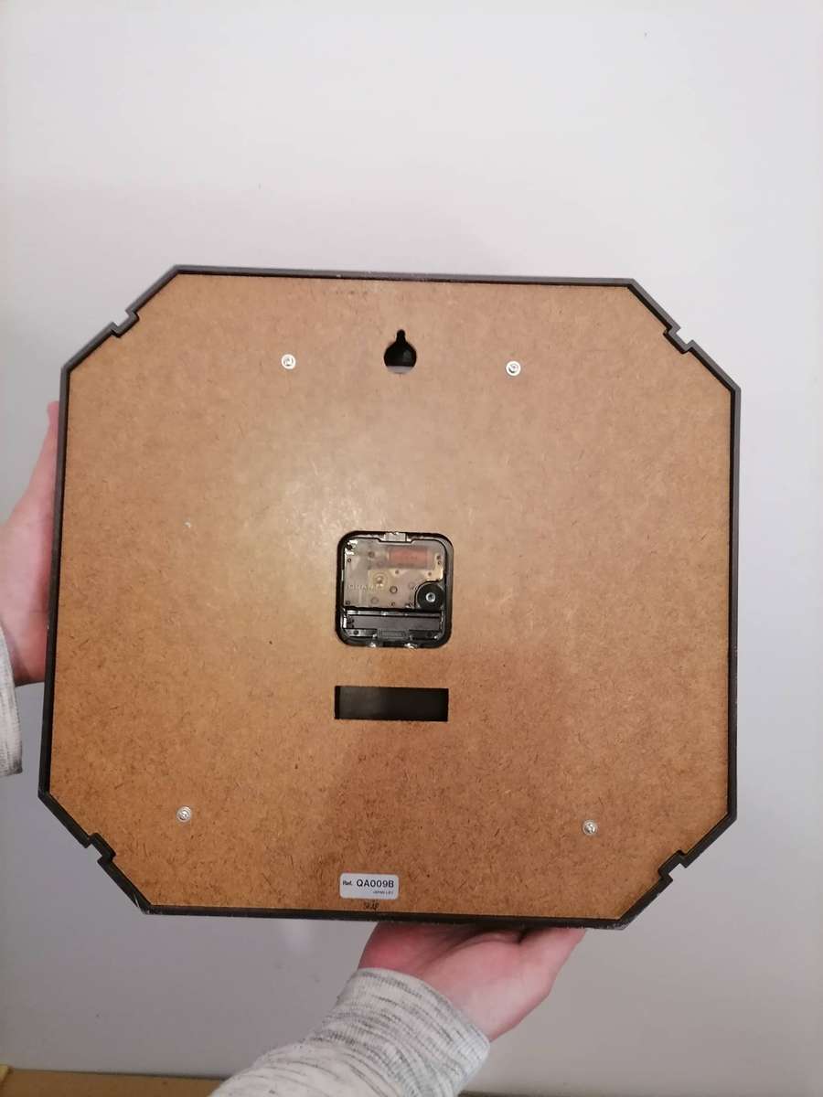 Jual Jam dinding Seiko Quartz QA009B Wall Clock Made in Japan - AMAZING CONDITION - 100% WORKING