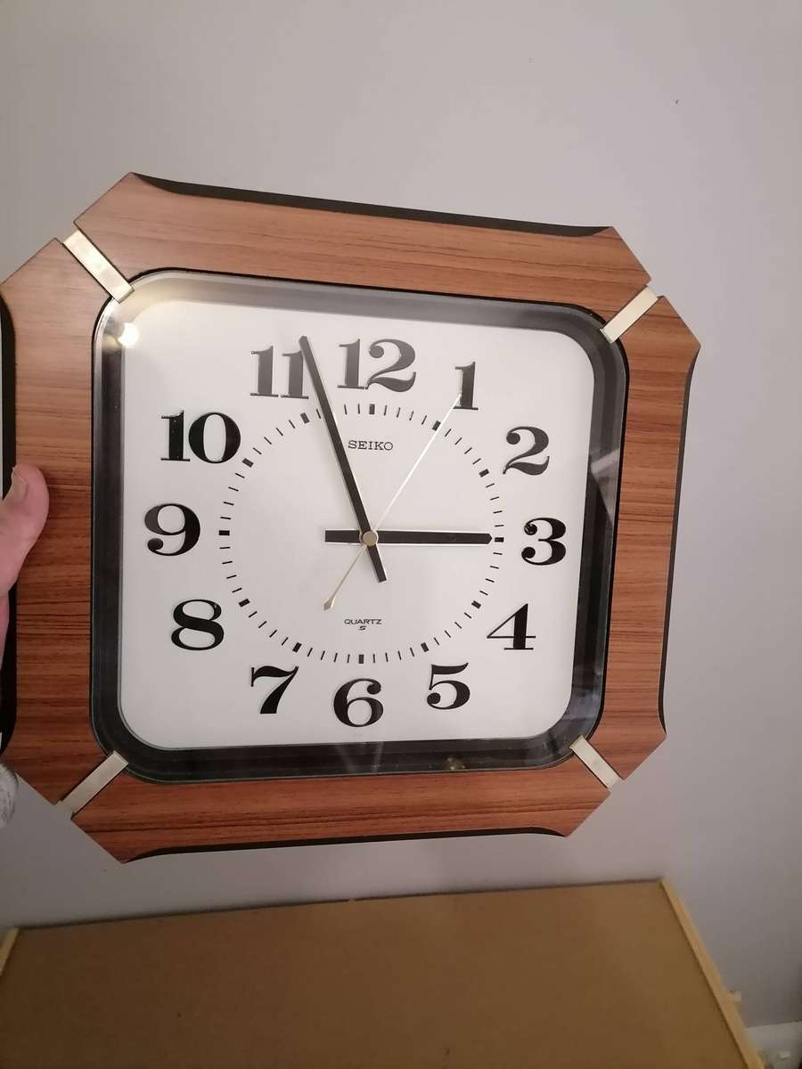 Jual Jam dinding Seiko Quartz QA009B Wall Clock Made in Japan - AMAZING CONDITION - 100% WORKING