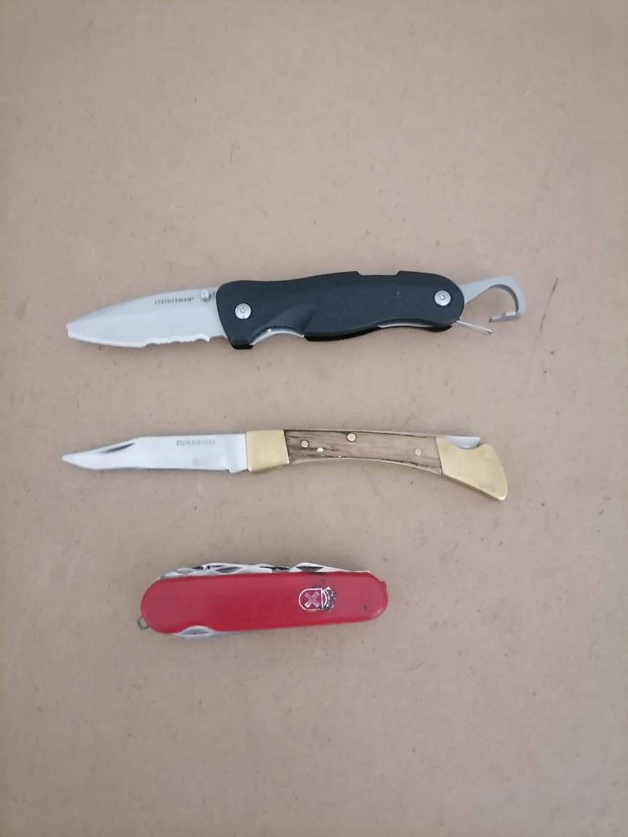 3 X KNIFE BUNDEL - 1 Leatherman - 1 Swiss Army Knife Multi tools - AMAZING BUNDLE