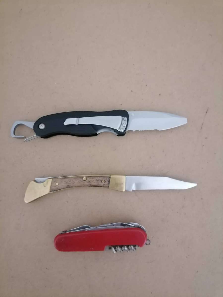 3 X KNIFE BUNDEL - 1 Leatherman - 1 Swiss Army Knife Multi tools - AMAZING BUNDLE