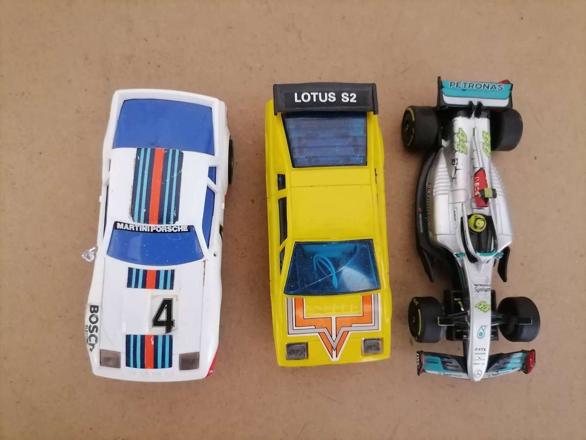 3 X VINTAGE SLOT CARS - LOTUS 32 - MARTINI PORSCHE - CARRIERA GO MERCEDES SCALE 1:43 - VERY RARE