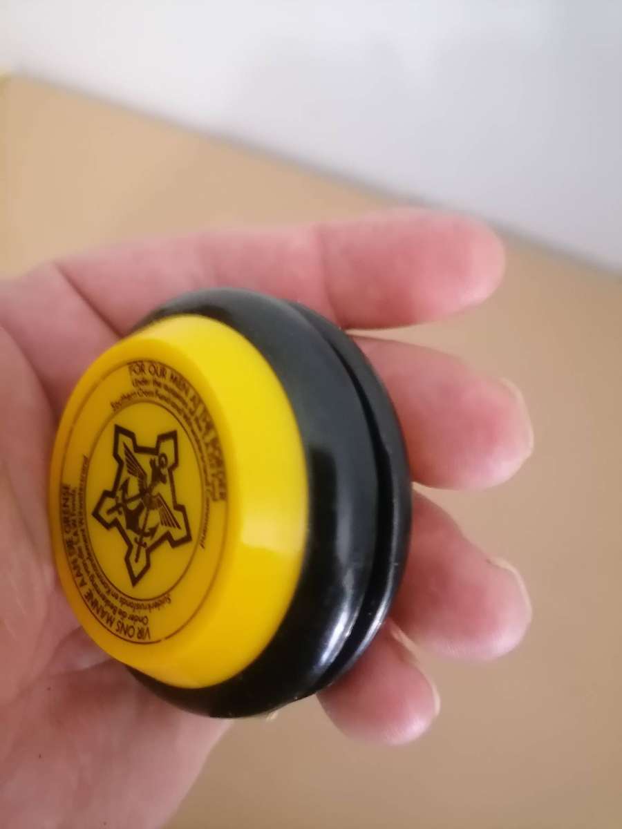 *** RARE SADF YO YO *** FOR OUR MEN AT THE Border - BLACK AND YELLOW AMAZING CONDITION