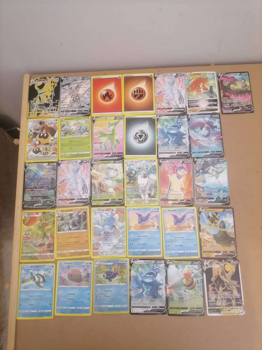 97 - 2022 Pokémon Nintendo Creatures Cards - Cards in EXCELLENT CONDITION
