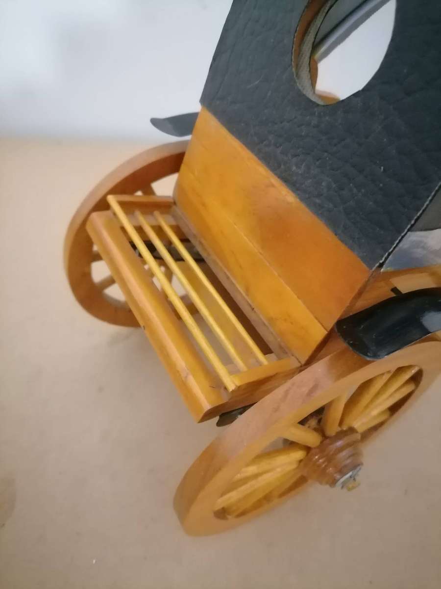Horse wagon - PERDEKAR - Hand Made from Oak wood - 33 CM L X 24 CM H X 16 CM B