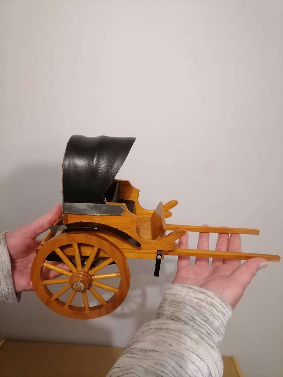 Horse wagon - PERDEKAR - Hand Made from Oak wood - 33 CM L X 24 CM H X 16 CM B