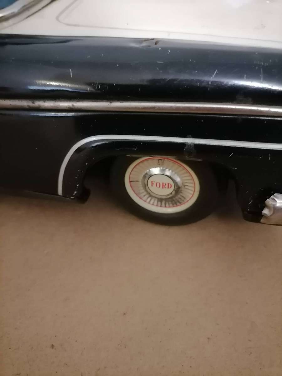 1957 FORD JAPANESE TIN POLICE CAR BY YONEZAWA NR FRICTION MECHANISM STILL WORKS 38 CM L X 17 CM B