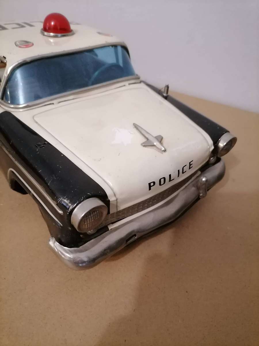 1957 FORD JAPANESE TIN POLICE CAR BY YONEZAWA NR FRICTION MECHANISM STILL WORKS 38 CM L X 17 CM B