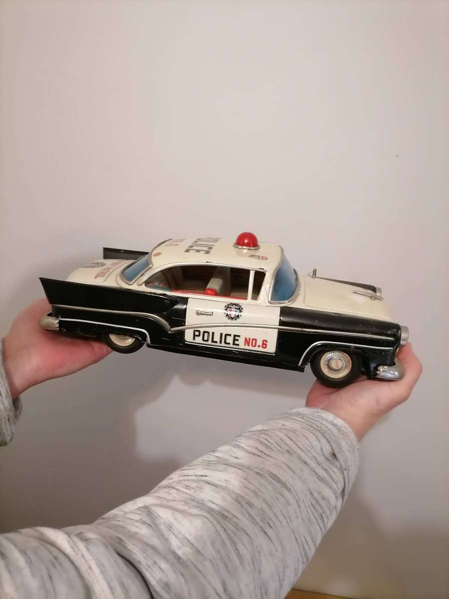 1957 FORD JAPANESE TIN POLICE CAR BY YONEZAWA NR FRICTION MECHANISM STILL WORKS 38 CM L X 17 CM B