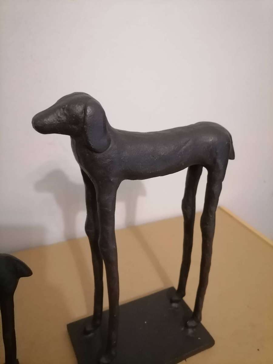 Hound Sculptures - Bronze-finish aluminum - Small: 13 L x 20 H - Large: 18,5 L x 29,5 H